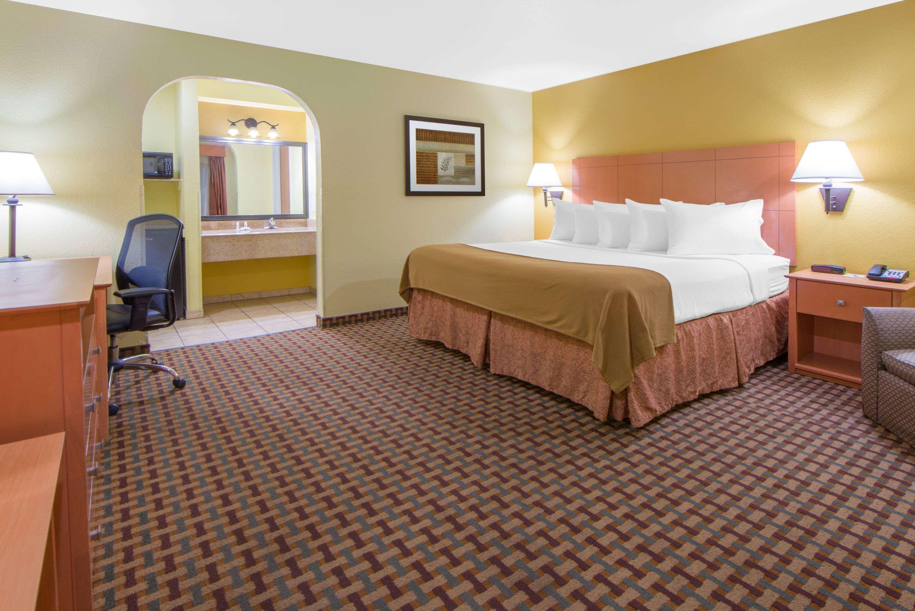 Days Inn By Wyndham Lubbock South מראה חיצוני תמונה