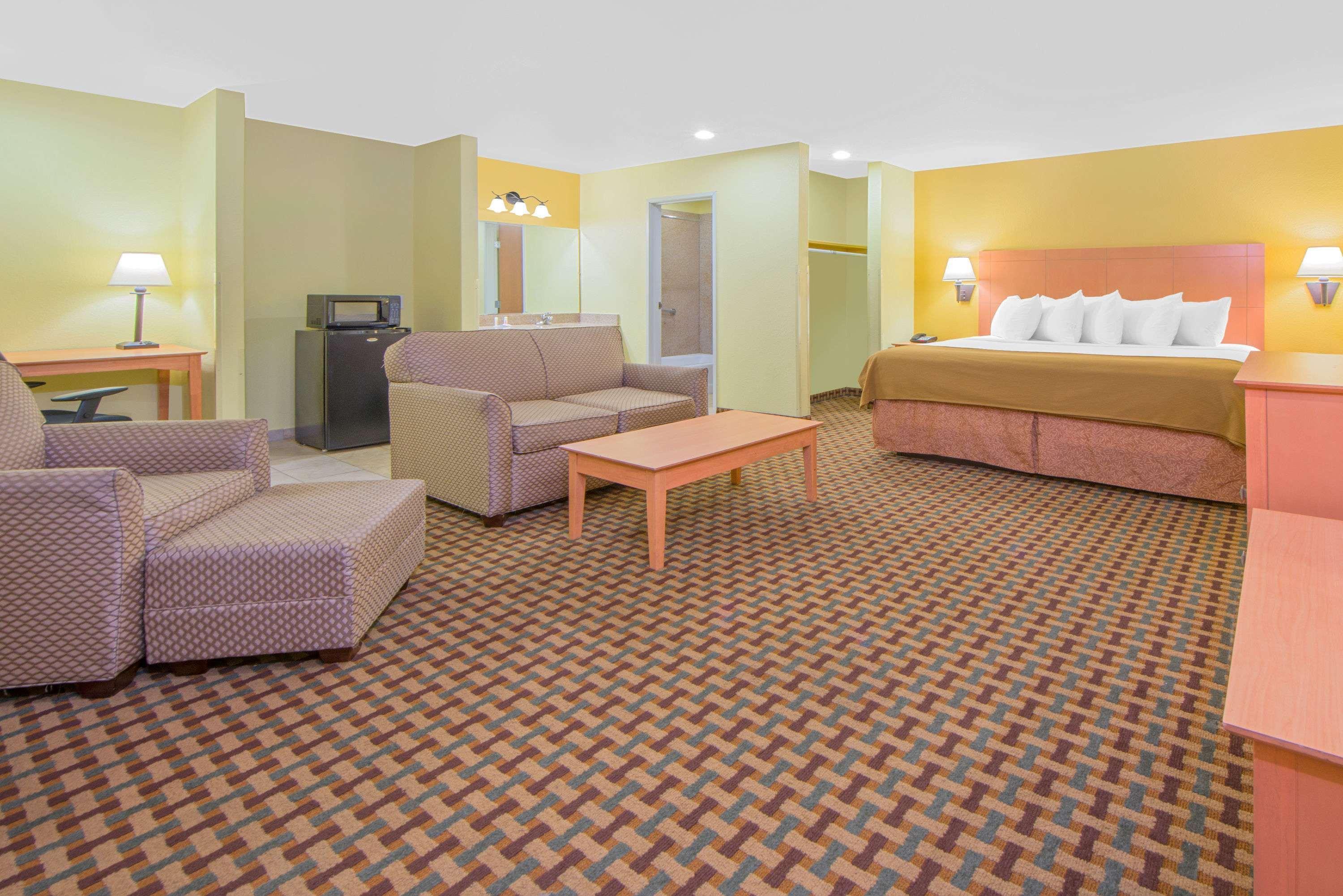 Days Inn By Wyndham Lubbock South מראה חיצוני תמונה