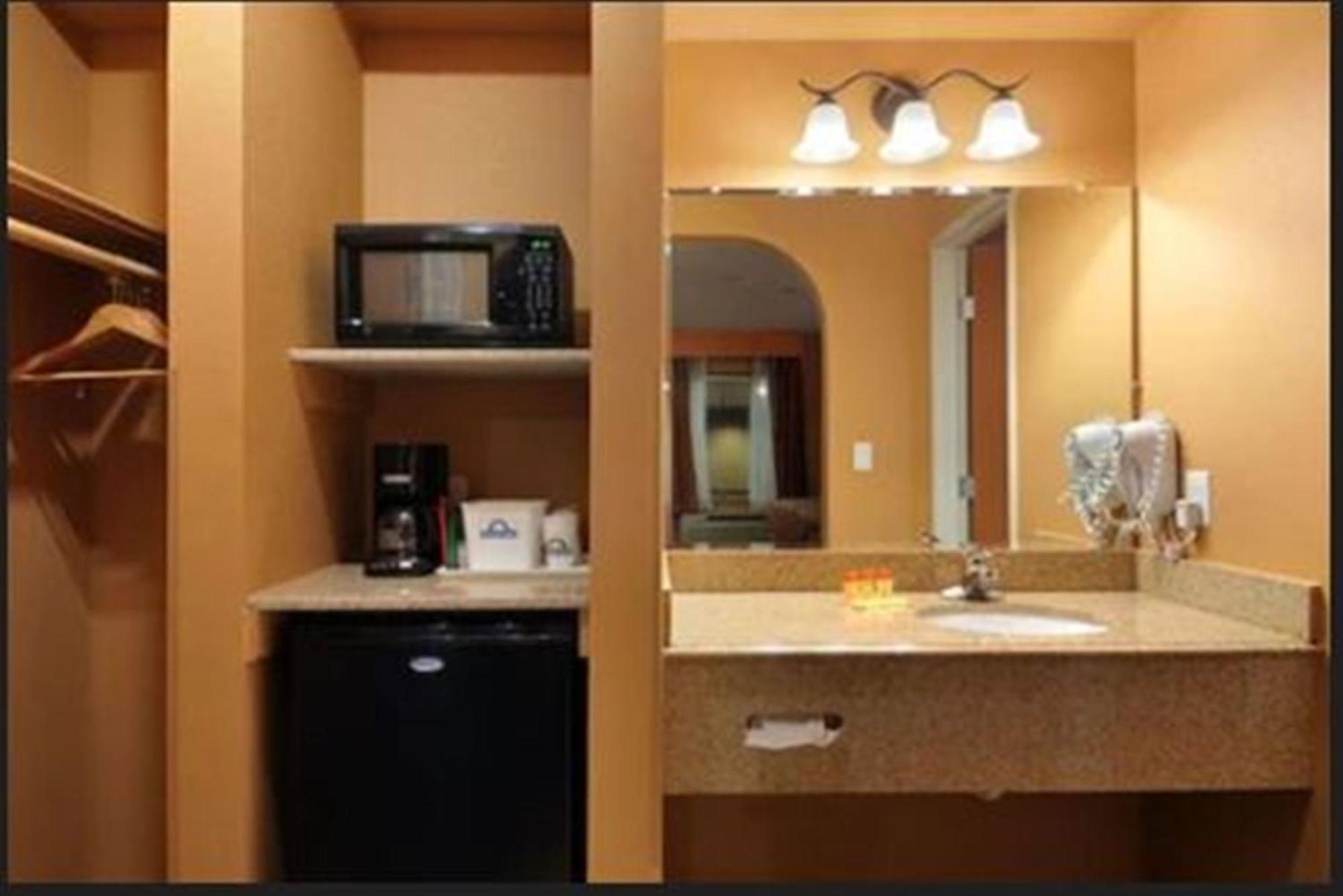 Days Inn By Wyndham Lubbock South חדר תמונה